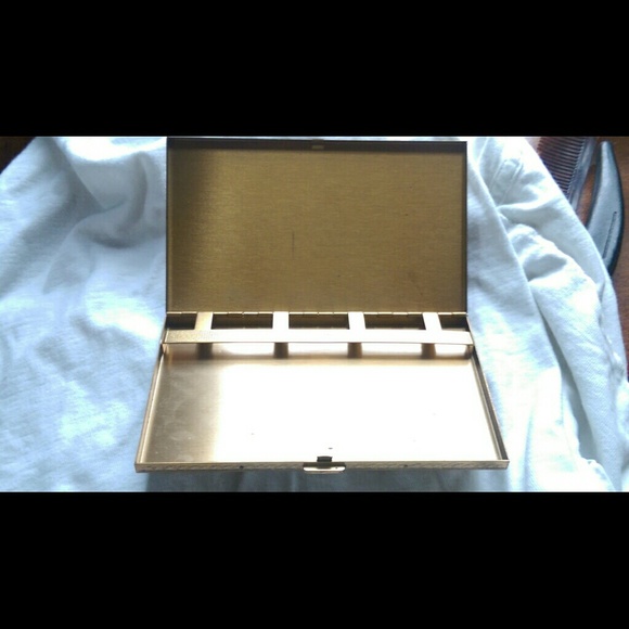 ❌Vintage Volupte Brass/Enamel Clutch/Holder❌ - Picture 2 of 4