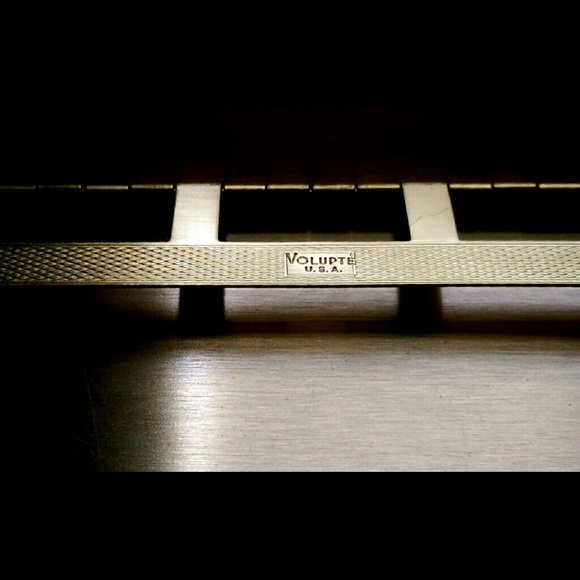 ❌Vintage Volupte Brass/Enamel Clutch/Holder❌ - Picture 4 of 4