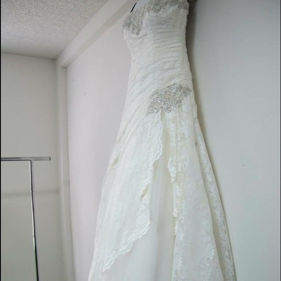 Wedding dress