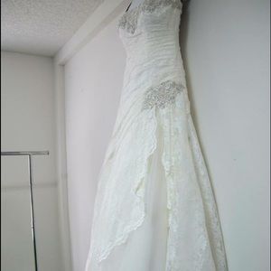 Wedding dress