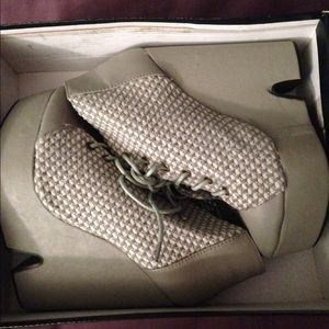 Deena & Ozzy Urban Outfitters Unique Wedges