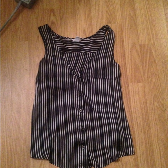 Black and white stripe tank - Picture 1 of 3