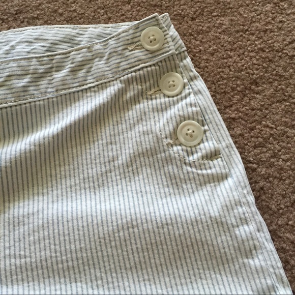 Striped gap shorts