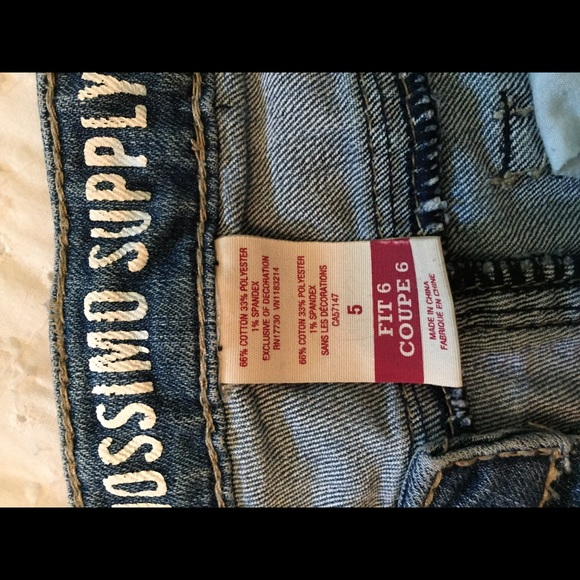 Shorts - Picture 3 of 3