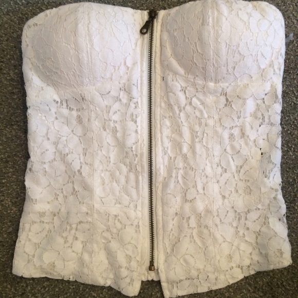 Full tilt strapless lace top. Never been worn!!