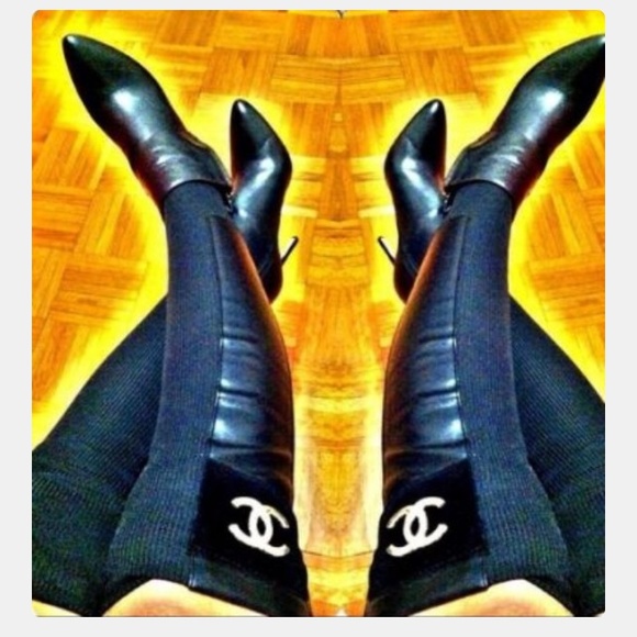 Double C leg warmers