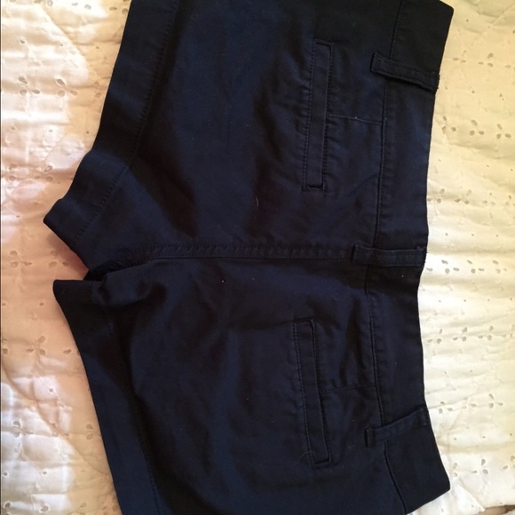 Shorts - Picture 2 of 3