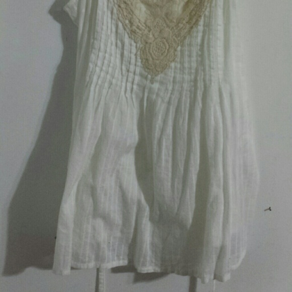 White and crochet top