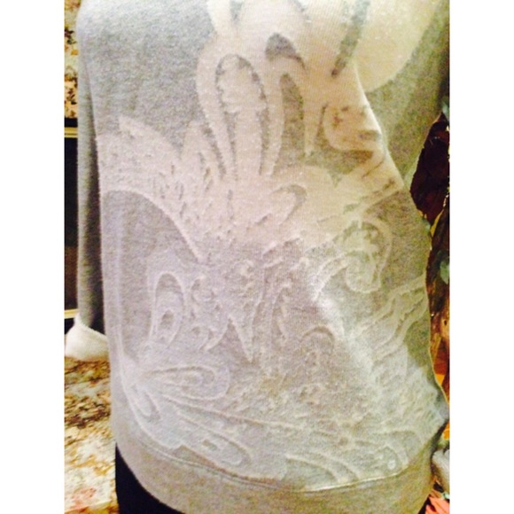 American Rag Grey Top - Picture 2 of 3