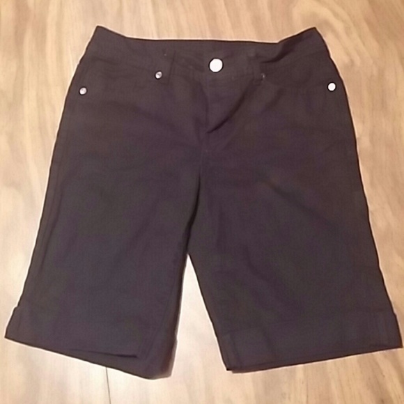 Shorts size 4