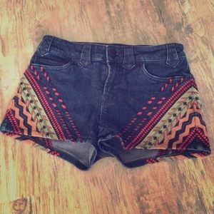 Adorable Urban Outfitters shorts!