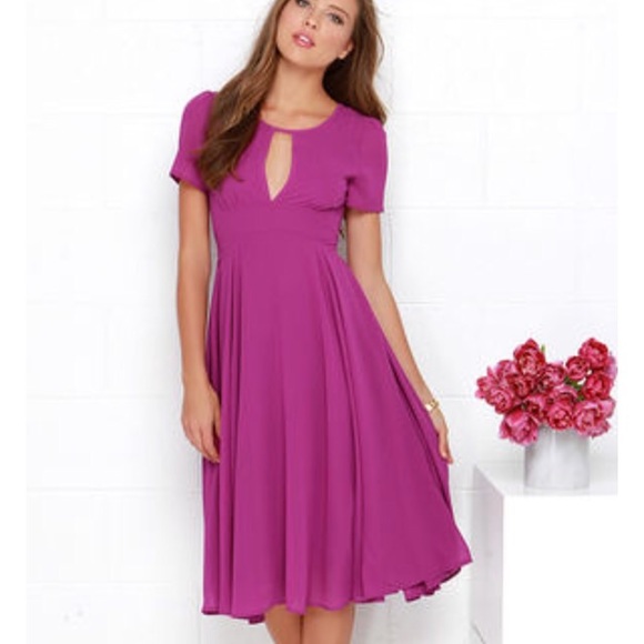 Lulus midi dress with keyhole purple