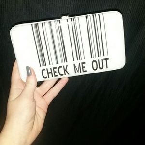 "Check Me Out" fully functioning wallet