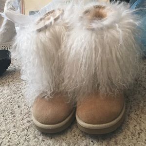 💋 cute fluffy uggs💋