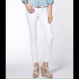 Adorable Lucky Brand Jeans-White Charlie Skinny