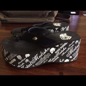 Metal mulisha black sandal size 6