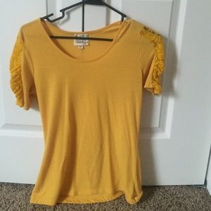 Pretty rebellious top rue 21