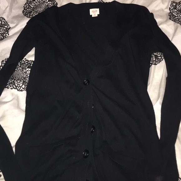 BRAND NEW black cardigan
