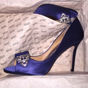 Badgley mischka navy satin pumps **REDUCED**