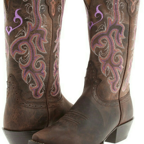 Justin chocolate pumas