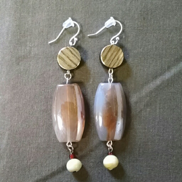 Earrings - Picture 1 of 2