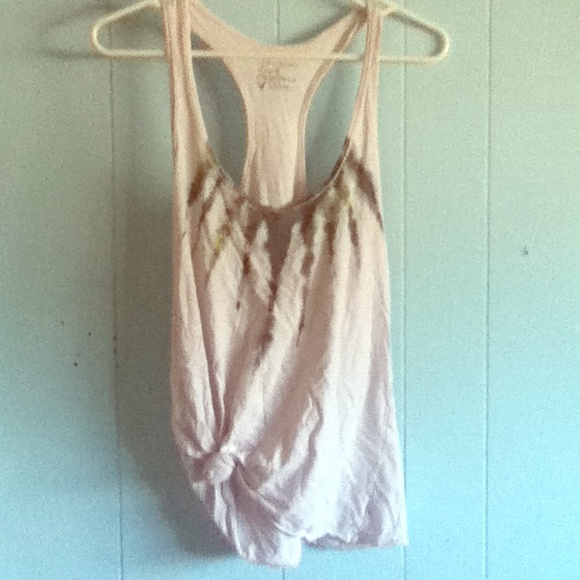 White American Eagle tank w/ patterned neckline