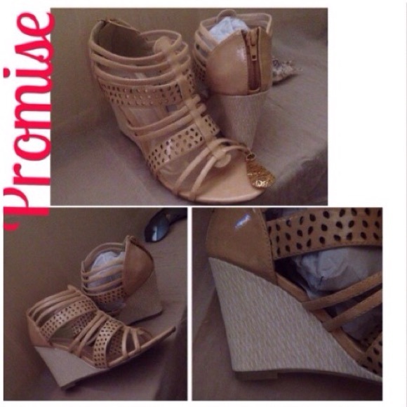💞HP💞Nude Color Vivite Stripy Wedges - Picture 2 of 3