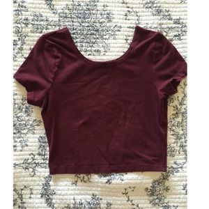 maroon scoop neck crop top.