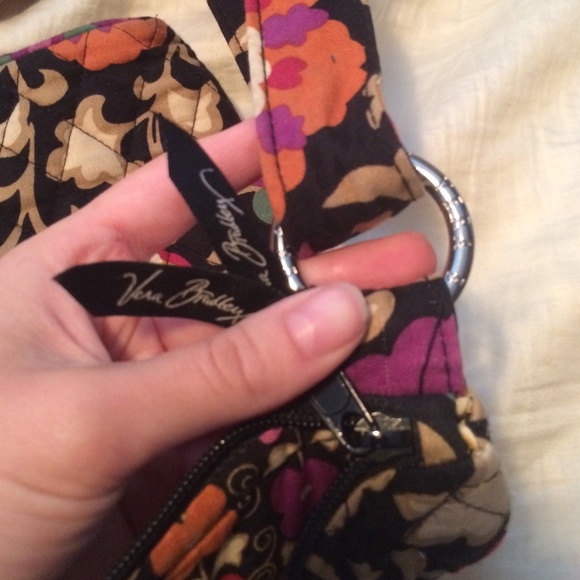 Vera Bradley large cross body bag! - Picture 2 of 2