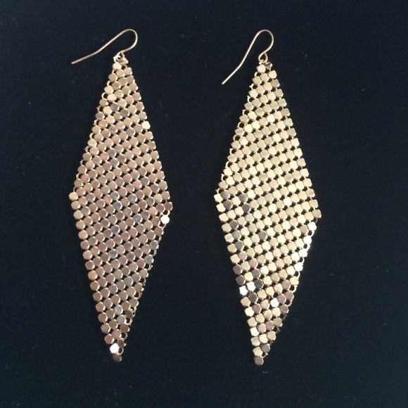 Super cute earrings! Never been worn!
