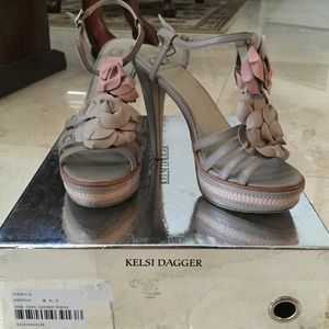 ⬇️ PRICE DROP ⬇️ Kelsi Dagger 'Hania' Sandal