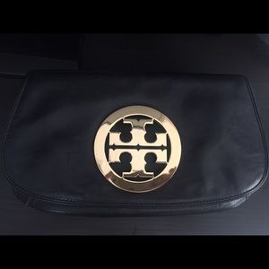 Authentic Tory Burch logo clutch.