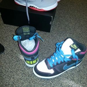 Colorful Nikes dunks 8.5