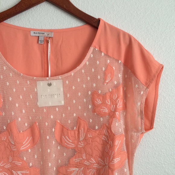 Tops - 🆕NWT Blouse