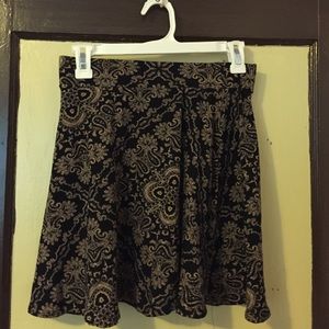 Never worn medium sized skater skirt