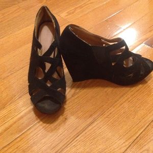 Nine West black suede wedges