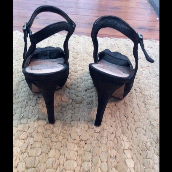 Vince Camuto Heels - Picture 2 of 4
