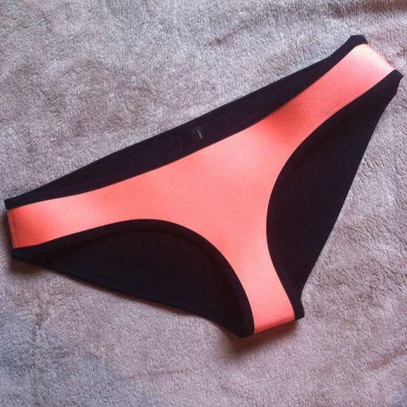 Triangl swimwear bottoms authentic