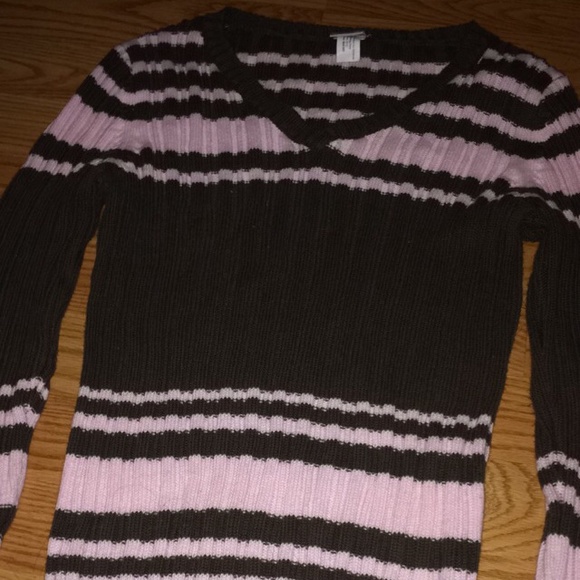 Light pink and brown sweater