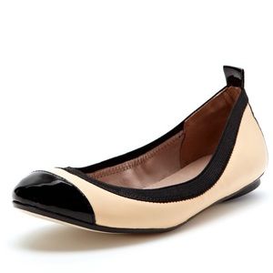 NWT Elorie Bellina Nude Black Ballet Flats Size 7