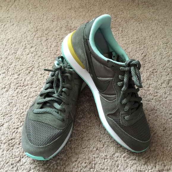 Nike Women's Internationalist Sneakers