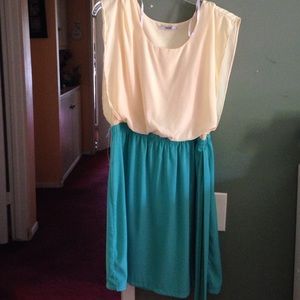 A Papaya Dress. 😊 Stretchy!