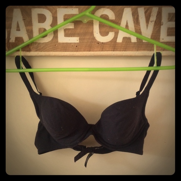 Black Victoria's Secret push-up bra