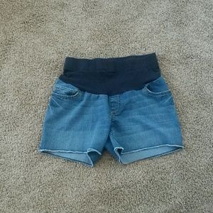 Maternity shorts