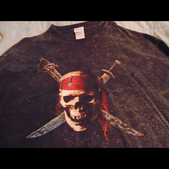Size XXL Pirates of the Caribbean t-shirt