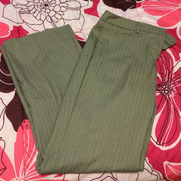 Brand new Ny&Co Pinstripped Grey Dress Pants 💌