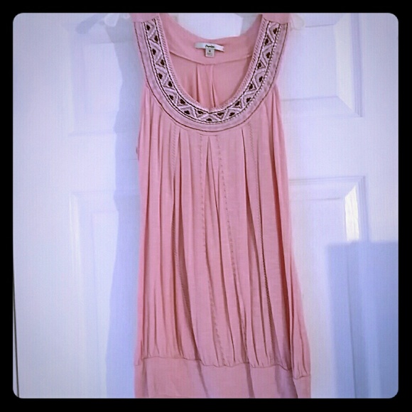 Beautiful pink tank - Picture 1 of 3