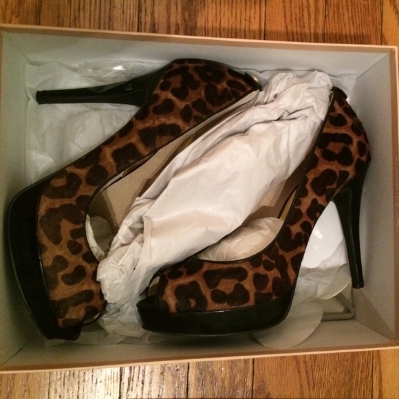 MICHAEL MICHAEL KORS SHOES ⬇️SALE⬇️ - Picture 3 of 4