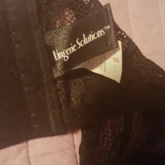 Black Lace (Bandeau) top with pads size small - Picture 2 of 4