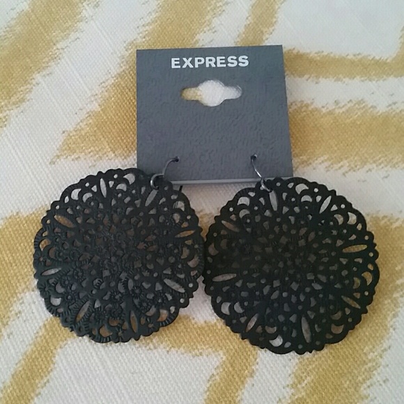 🆕 NWT Express Earrings